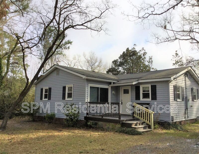 No HOA, Large primary bedroom. property image