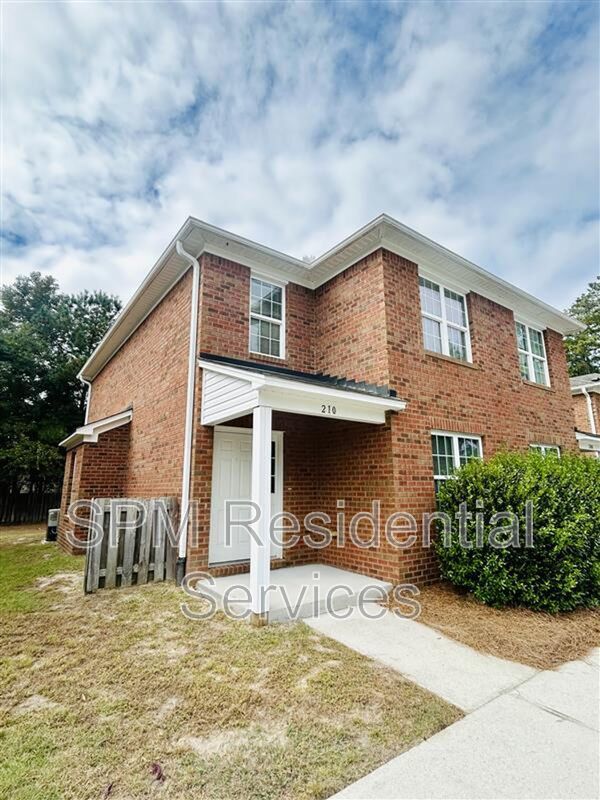 Townhouse, Close to UNCW property image