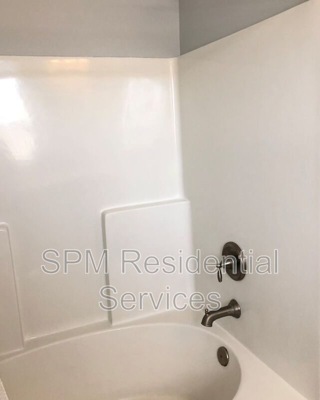 3 Bedroom in Beautiful neighborhood in the woods at Murrayville property image