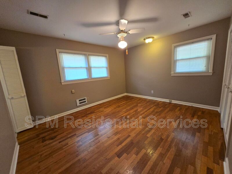 3 Bedroom Brick Home For Rent, Small dog permitted property image