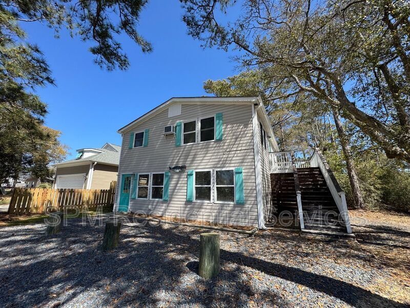 First Floor Unit, Located 0.5 miles from Beach Access property image