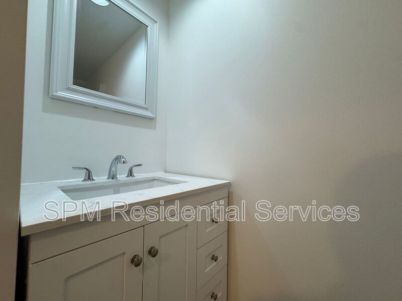 First Floor Unit, Located 0.5 miles from Beach Access property image