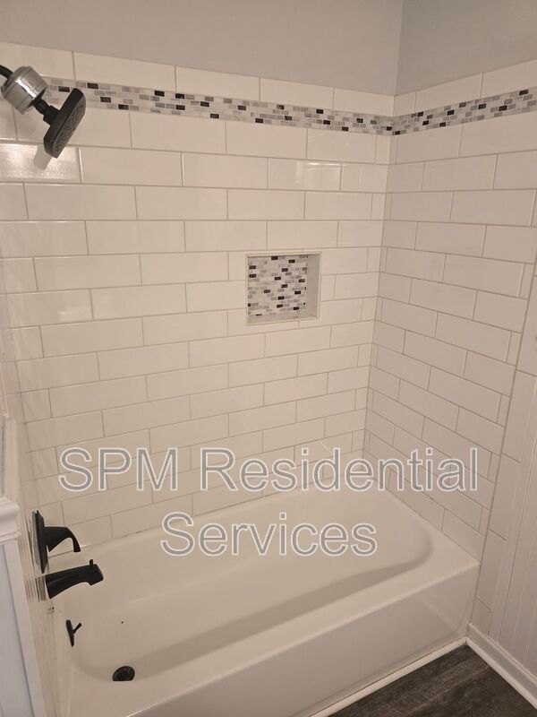 2 Bedroom Home on North End Downtown property image