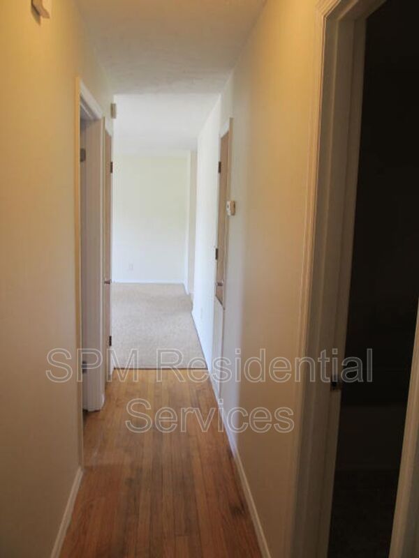 Fenced in yard, Minutes to shopping, restaurant, and I140 property image