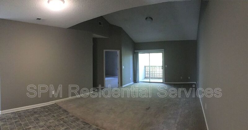 2 Bedroom in Hampton Place with Community Pool property image