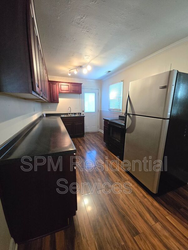 No HOA, Large primary bedroom. property image