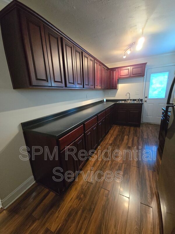 No HOA, Large primary bedroom. property image