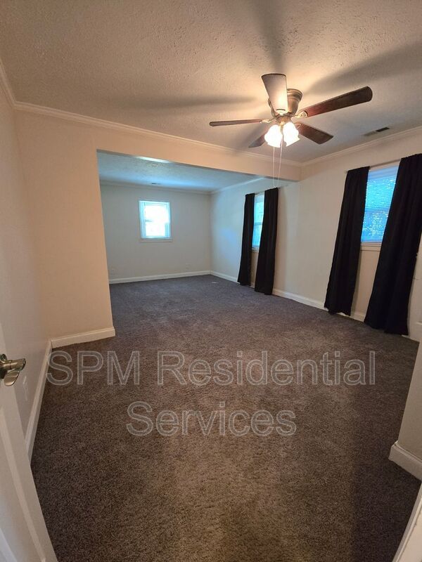 No HOA, Large primary bedroom. property image
