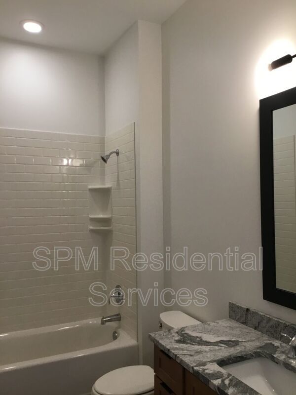 2nd Floor, Elevator, Riverlights property image