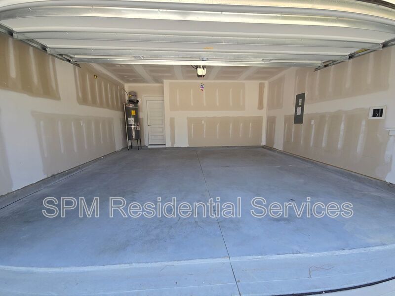 New Construction, Oversize Luxury Pool, Walking distances to the AMAZING amenities. property image