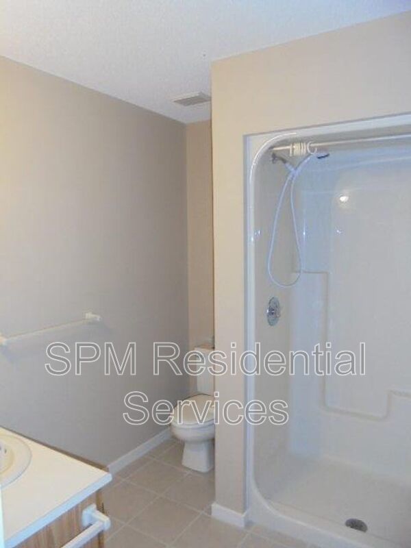 Beautiful 3 Bedroom townhome centrally located to beaches, dining & shopping property image