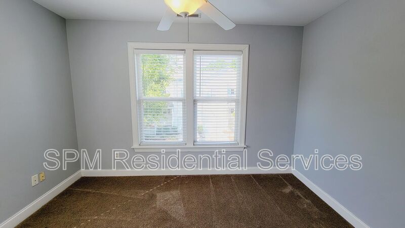 Stately 3 bedroom end unit Townhome property image