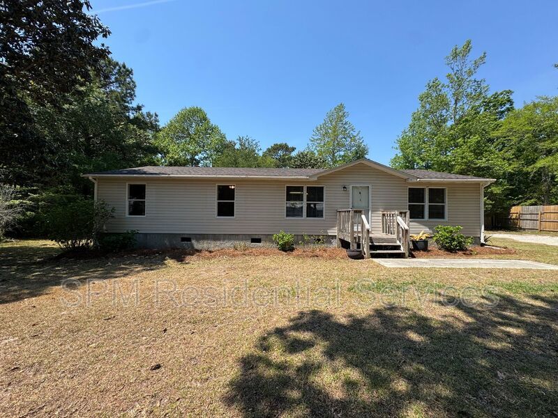 Bay Harbor - Large Backyard, Two Fully Wired Sheds, Public Boat Ramp within 2 Miles property image