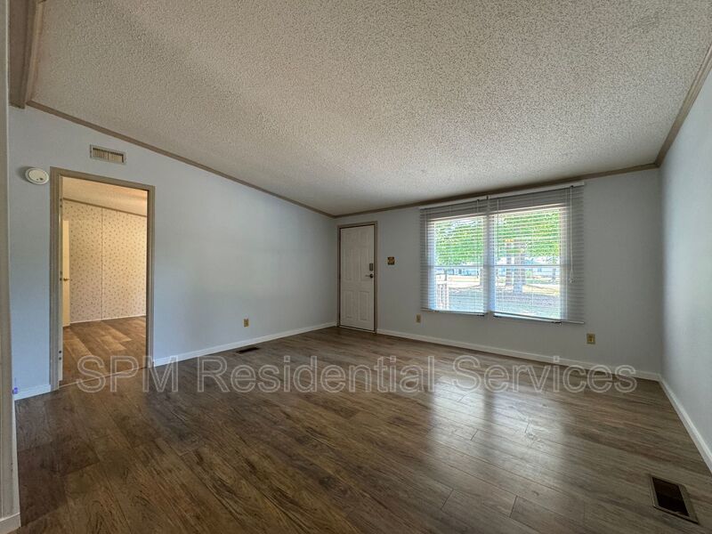 Bay Harbor - Large Backyard, Two Fully Wired Sheds, Public Boat Ramp within 2 Miles property image