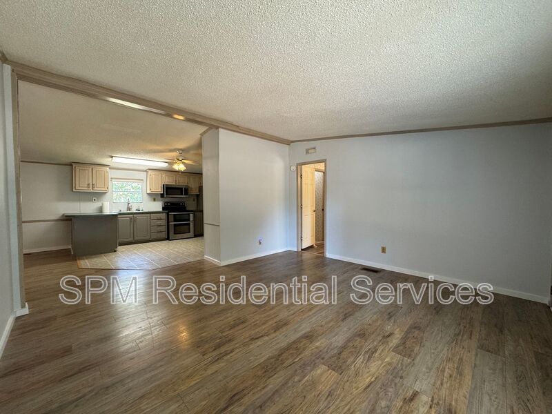 Bay Harbor - Large Backyard, Two Fully Wired Sheds, Public Boat Ramp within 2 Miles property image