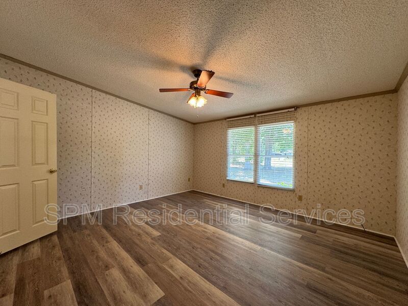 Bay Harbor - Large Backyard, Two Fully Wired Sheds, Public Boat Ramp within 2 Miles property image