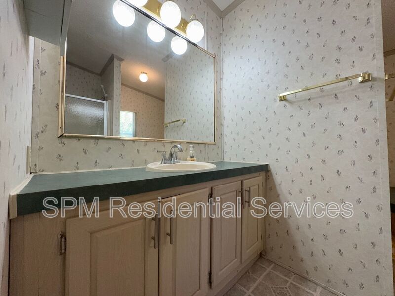 Bay Harbor - Large Backyard, Two Fully Wired Sheds, Public Boat Ramp within 2 Miles property image