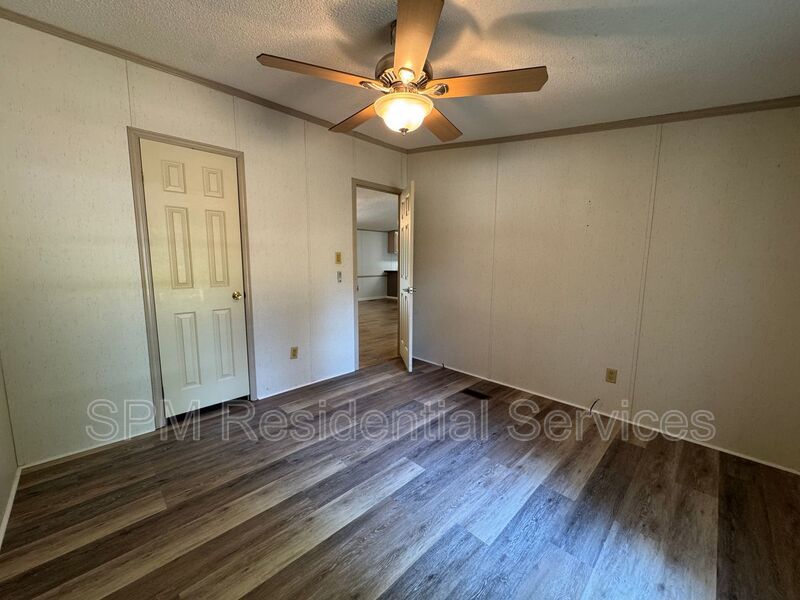 Bay Harbor - Large Backyard, Two Fully Wired Sheds, Public Boat Ramp within 2 Miles property image