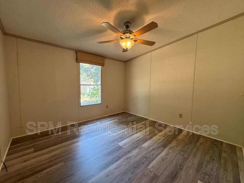 Bay Harbor - Large Backyard, Two Fully Wired Sheds, Public Boat Ramp within 2 Miles property image