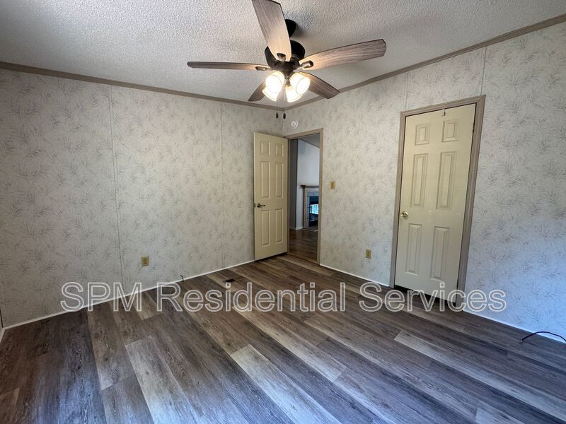 Bay Harbor - Large Backyard, Two Fully Wired Sheds, Public Boat Ramp within 2 Miles property image