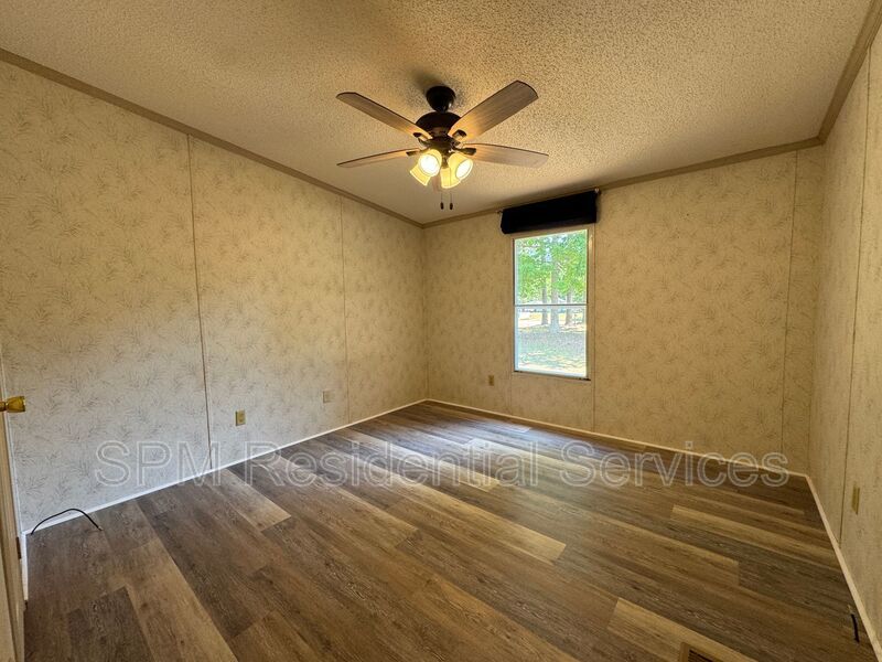 Bay Harbor - Large Backyard, Two Fully Wired Sheds, Public Boat Ramp within 2 Miles property image