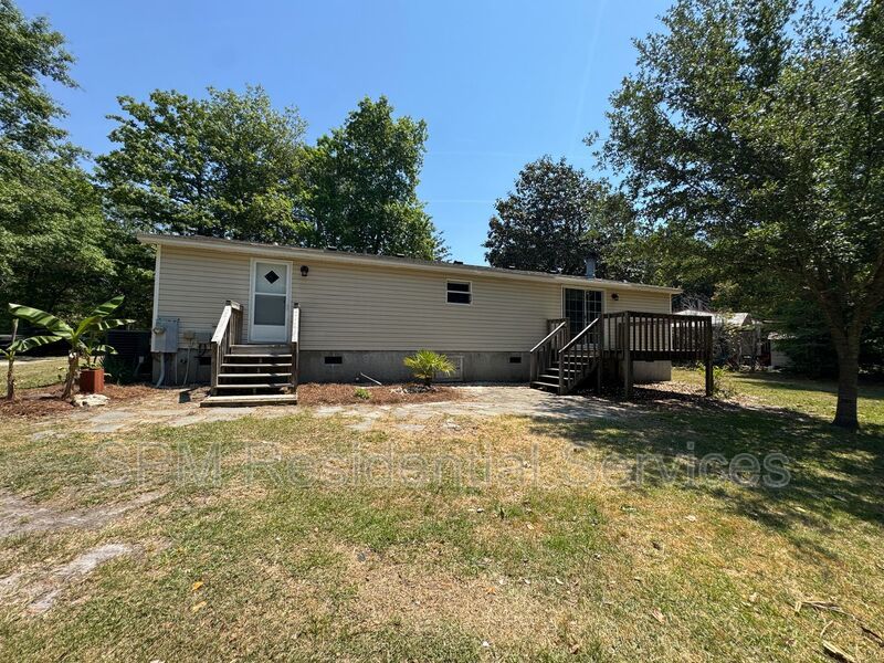 Bay Harbor - Large Backyard, Two Fully Wired Sheds, Public Boat Ramp within 2 Miles property image