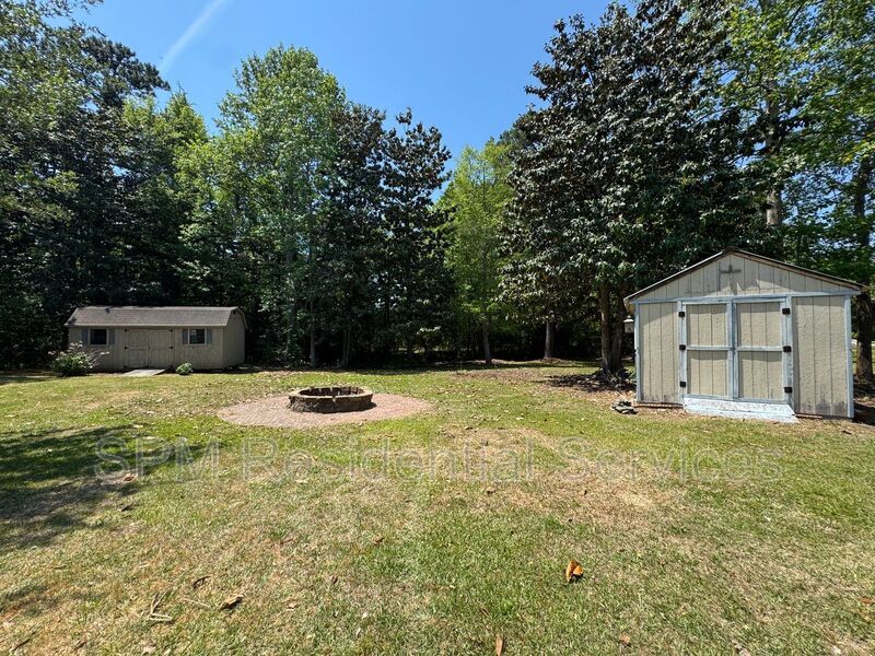 Bay Harbor - Large Backyard, Two Fully Wired Sheds, Public Boat Ramp within 2 Miles property image