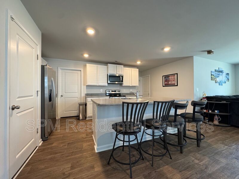 Folkstone Heights - 5 Miles within North Topsail Beach, Large Fenced Backyard, Washer/Dryer Included property image