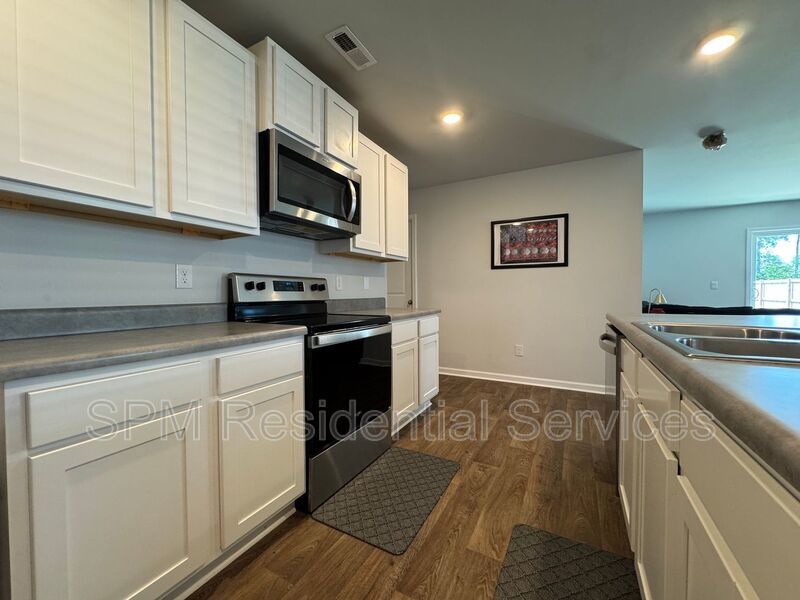 Folkstone Heights - 5 Miles within North Topsail Beach, Large Fenced Backyard, Washer/Dryer Included property image