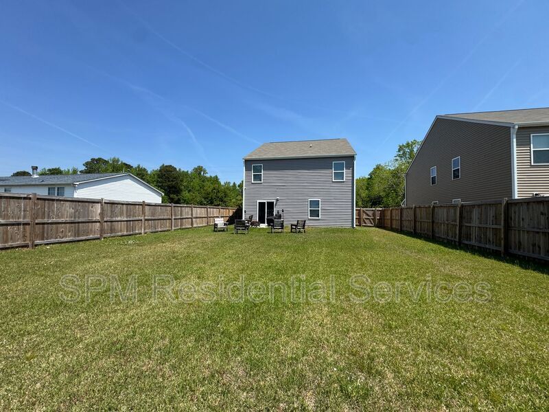 Folkstone Heights - 5 Miles within North Topsail Beach, Large Fenced Backyard, Washer/Dryer Included property image