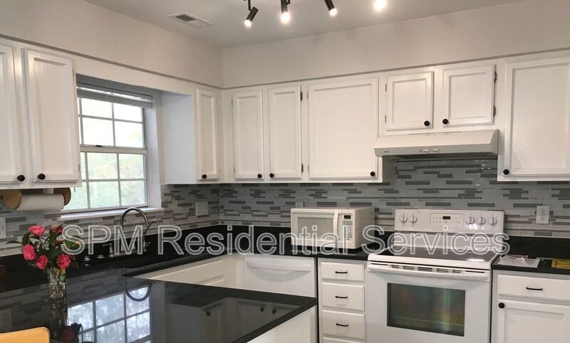 4633 Weybridge Ln property image