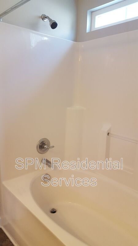 3 Bedroom in Beautiful neighborhood in Bridgeport, community pool. property image