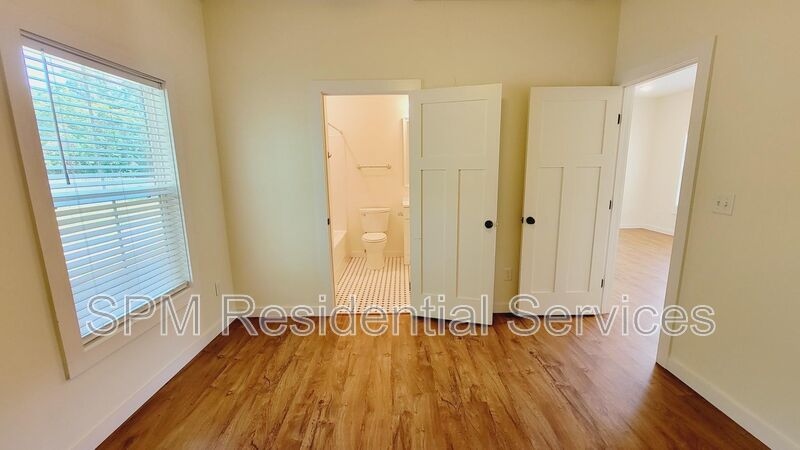 230A Oak Leaf Dr property image