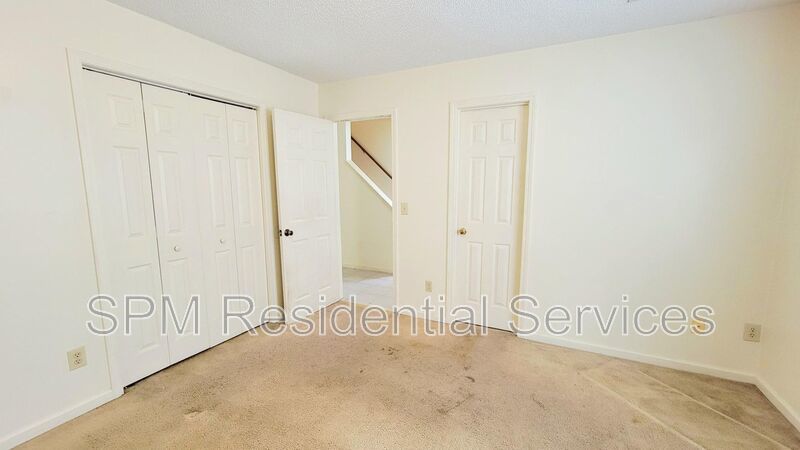 5150 Lampost Cir property image