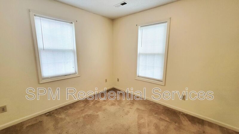 5150 Lampost Cir property image