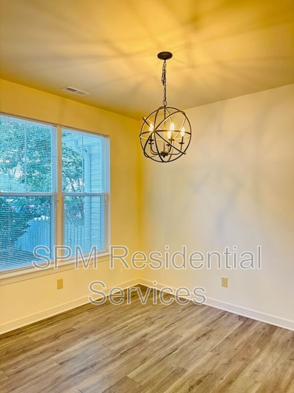 2 Bedroom townhouse in popular Forest Cove property image