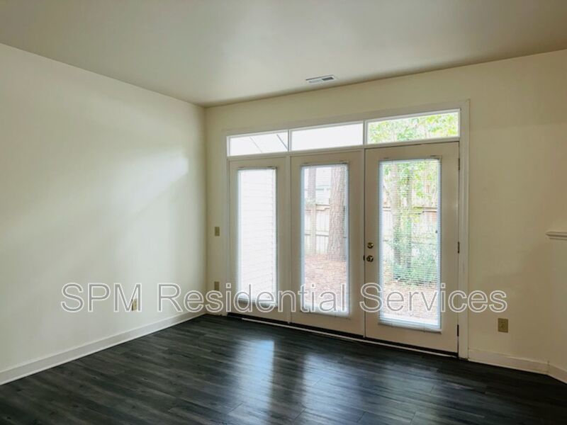 2 Bedroom townhouse in popular Forest Cove property image