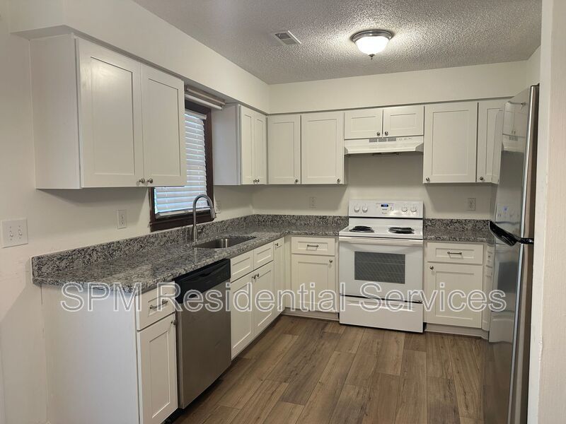 Renovated 2 Bedroom Duplex for Rent - Pet Friendly property image