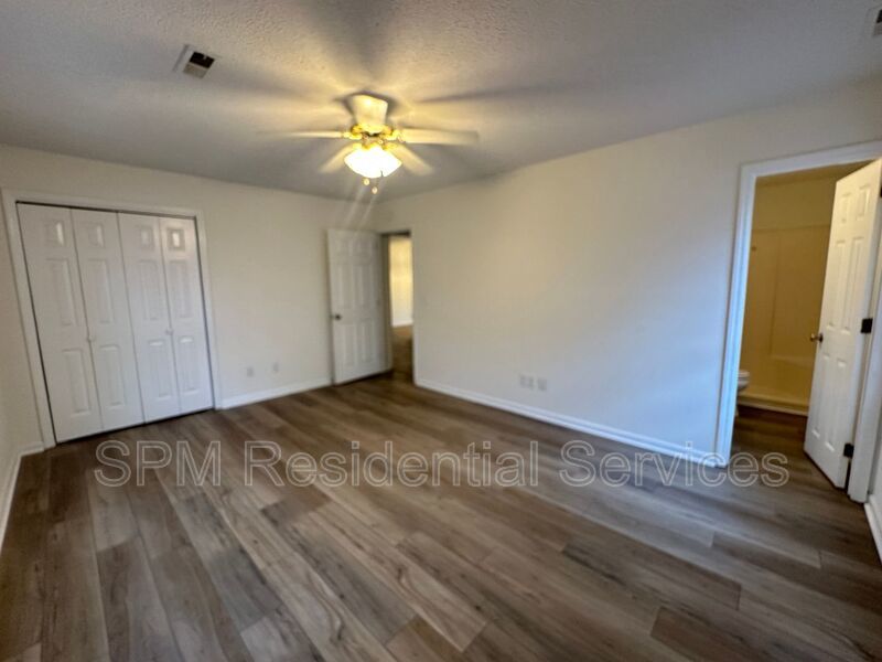 Renovated 2 Bedroom Duplex for Rent - Pet Friendly property image