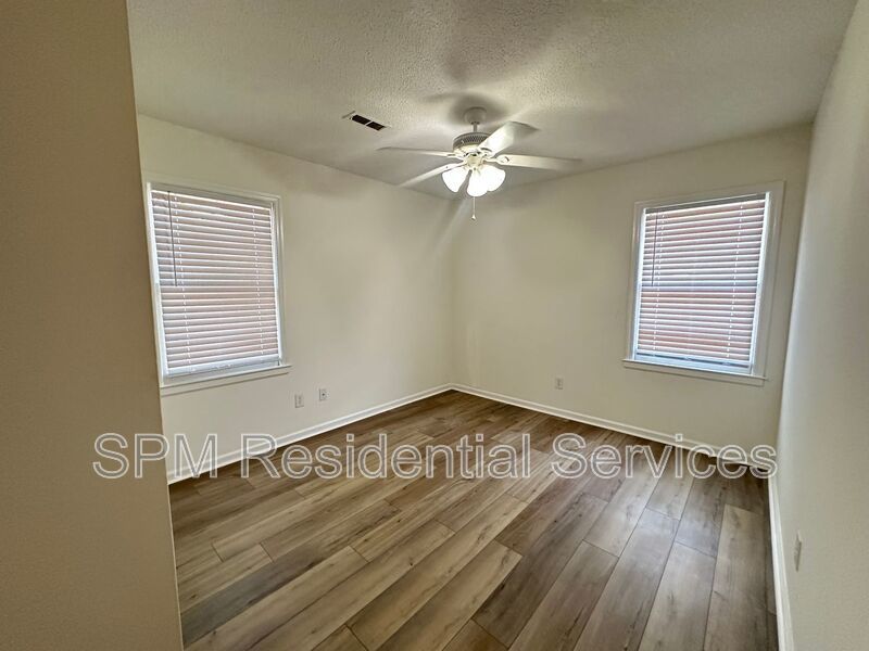 Renovated 2 Bedroom Duplex for Rent - Pet Friendly property image