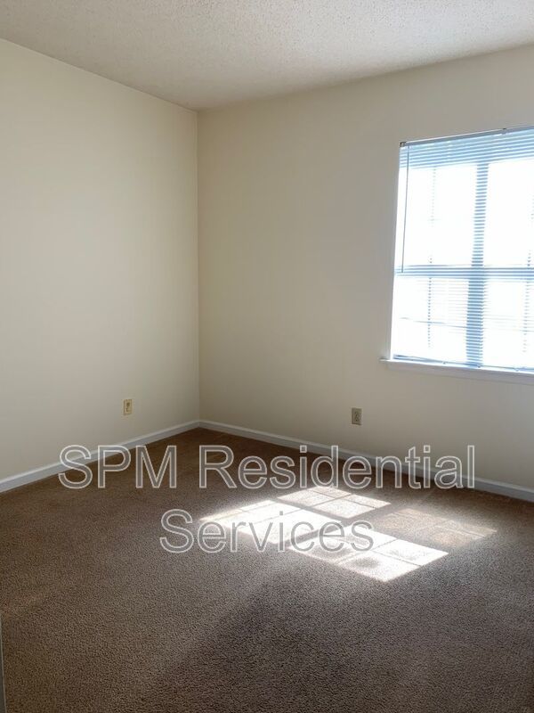 Community Pool, Close to UNCW/Shopping/Resturants property image