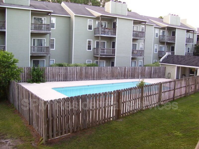 Community Pool, Close to UNCW/Shopping/Resturants property image