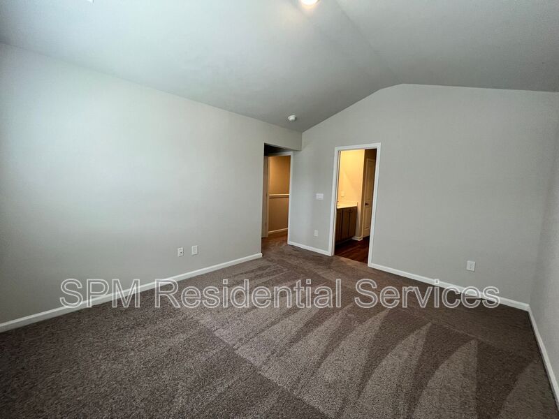 Ibis Landing - Open Concept, Two Story Townhome, Washer & Dryer Included property image