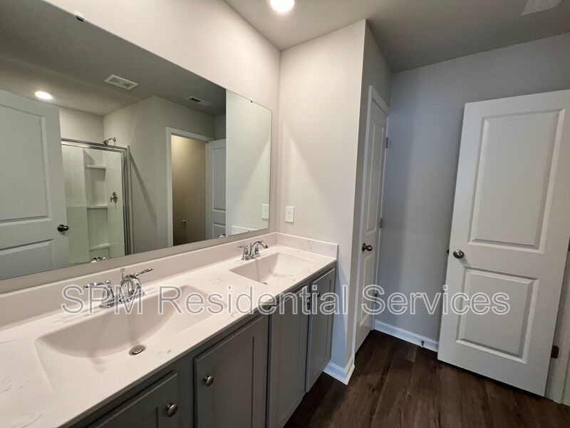 Ibis Landing - Open Concept, Two Story Townhome, Washer & Dryer Included property image