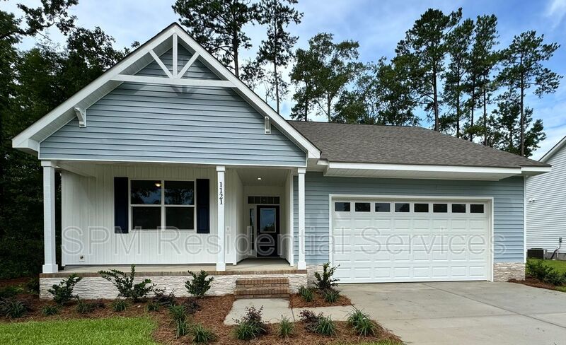 3 Bedroom / 2 Bath, private back yard, garage property image