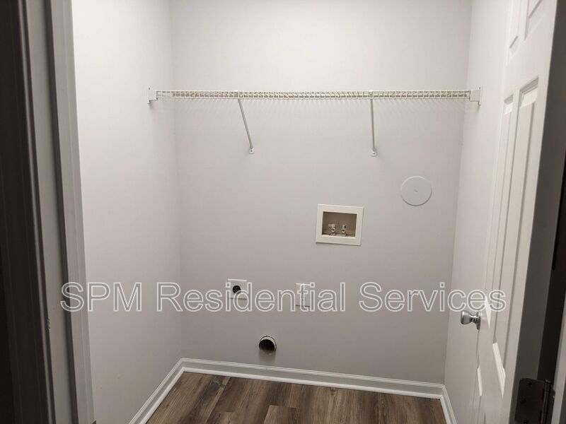 Cargo District – Washer/Dryer Included, Fenced In Backyard, Within 0.2 miles of Mess Hall, The Rift, and Bean There Cafe property image