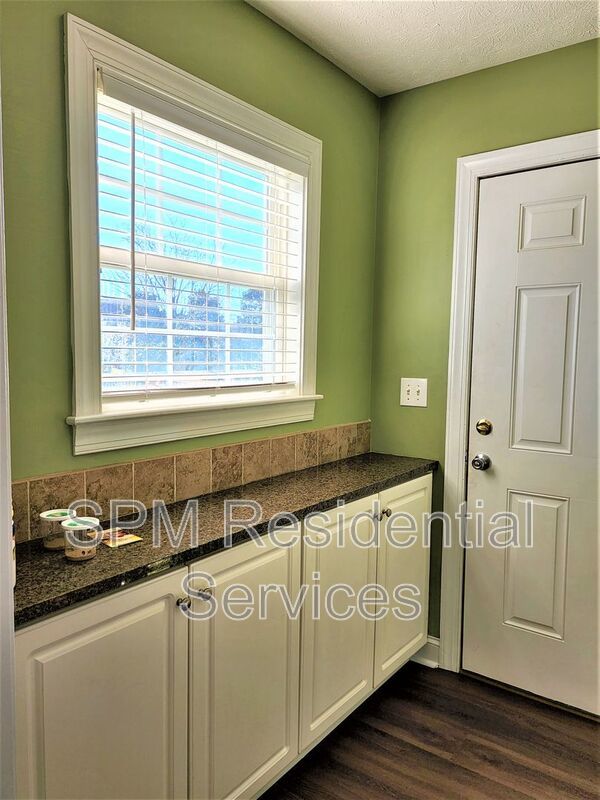 3 Bedroom in Beautiful quite neighborhood, minutes to ICWW property image