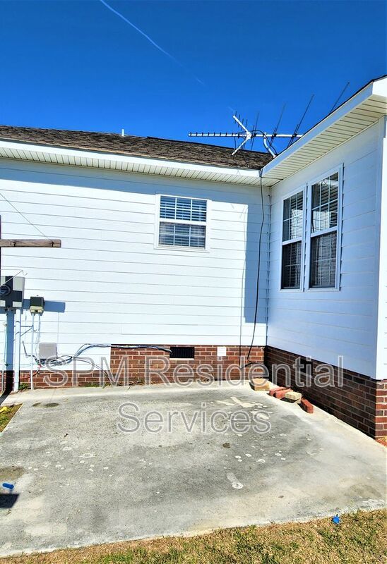 3 Bedroom in Beautiful quite neighborhood, minutes to ICWW property image