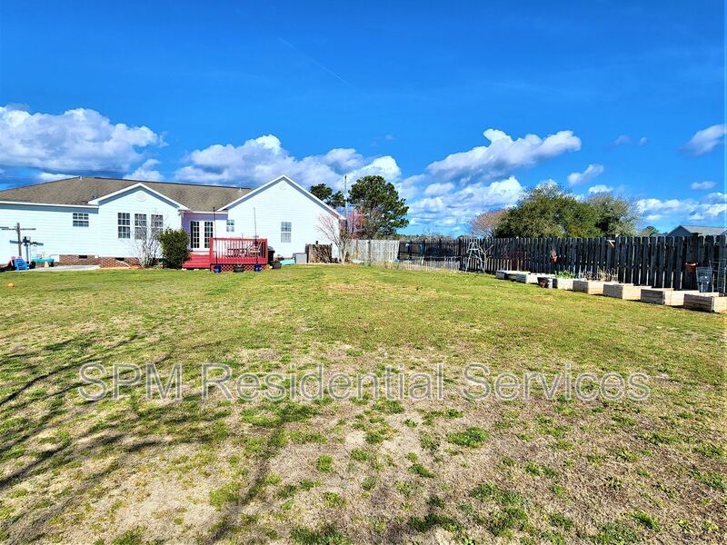 3 Bedroom in Beautiful quite neighborhood, minutes to ICWW property image