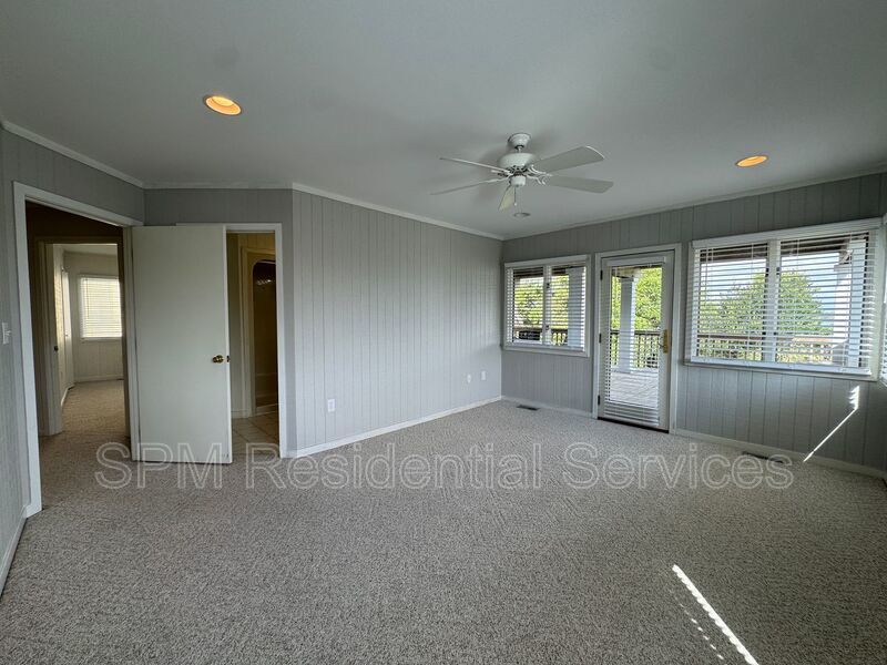 Topsail Beach - Elevator, Dock, Boat Lift, Private Beach Crossover Access property image